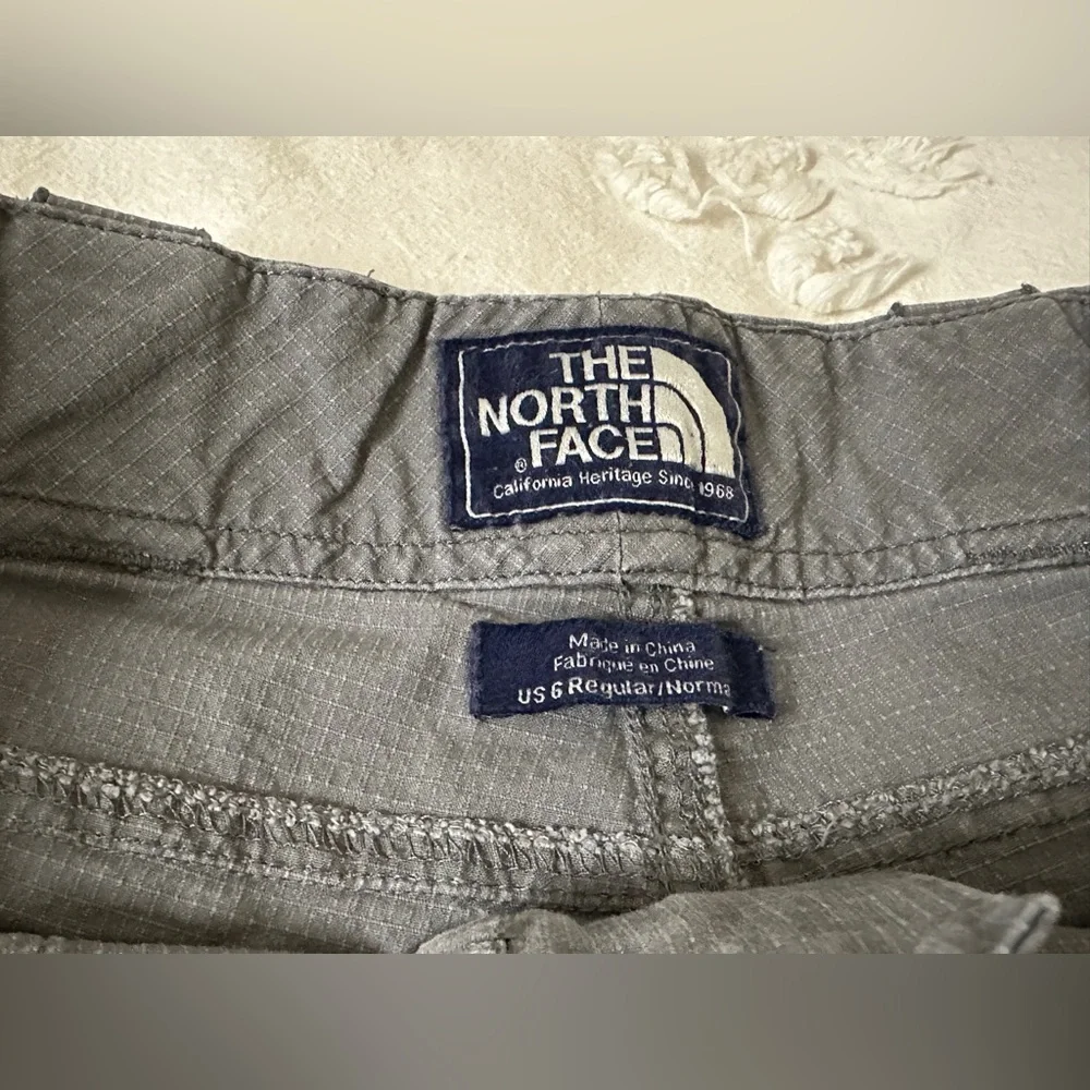 Vintage 90s The North Face Cargo Shorts - Grey - 6 - Picture 7 of 12